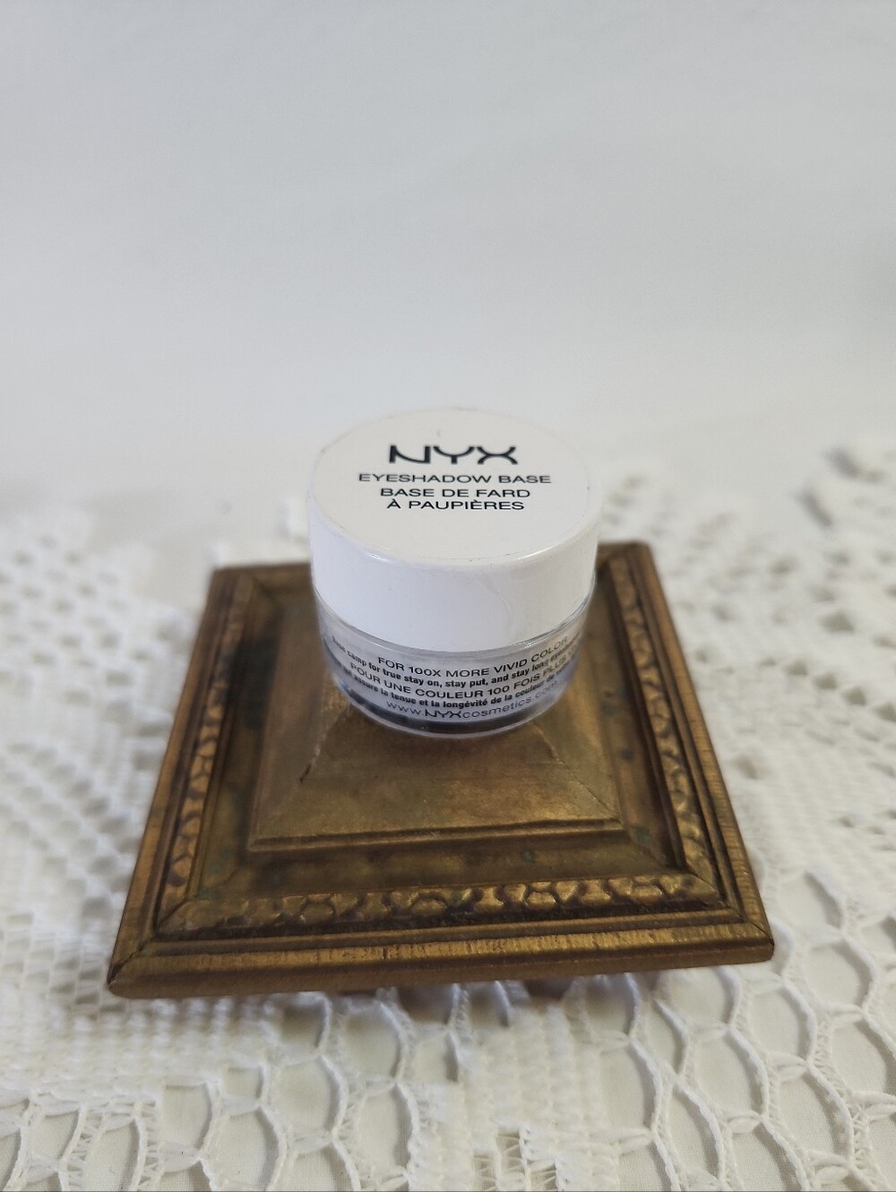 NEW NYX Eyeshadow Base ESB 01
